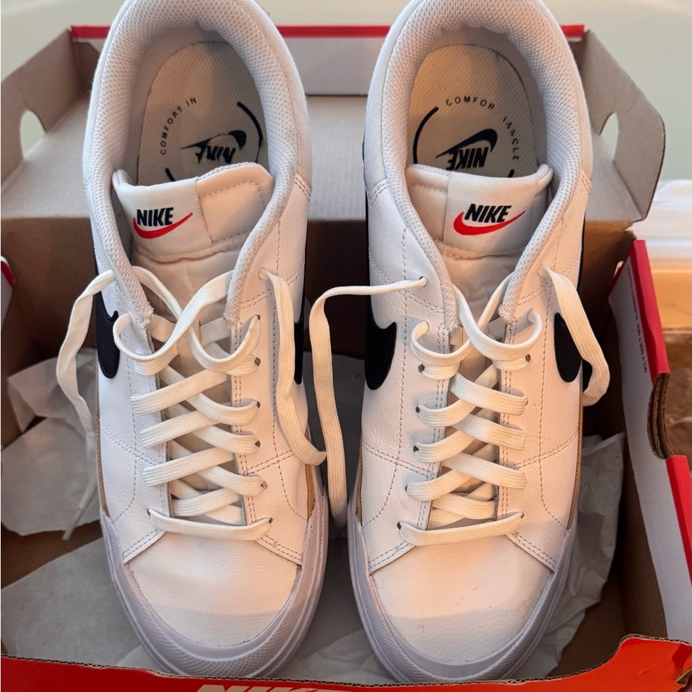 Nike Court Legacy